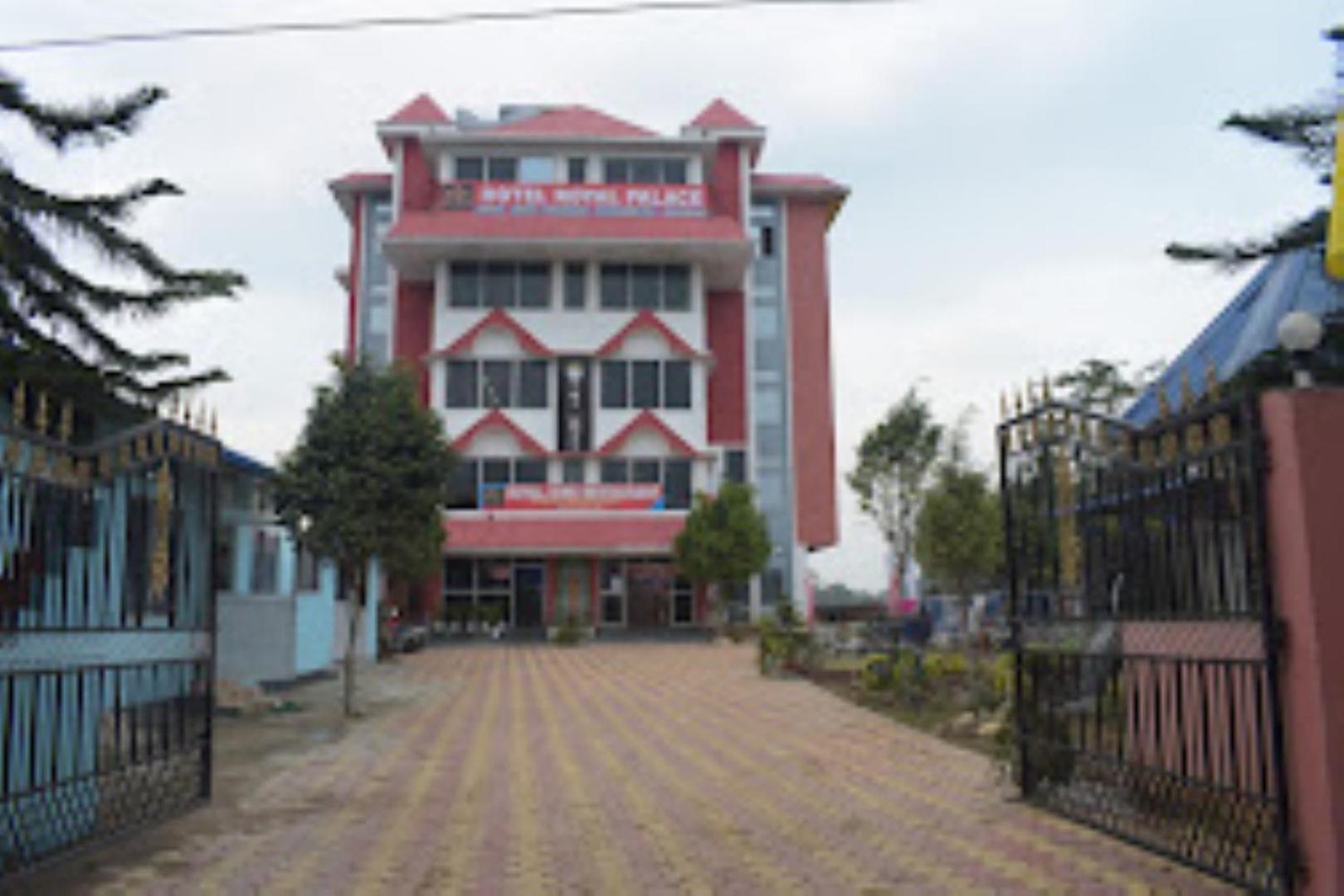 Hotel Royal Palace Bongara Kaharpara Exterior photo
